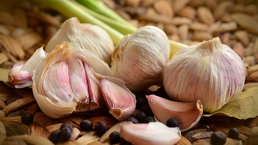 Buying And Cooking Garlic