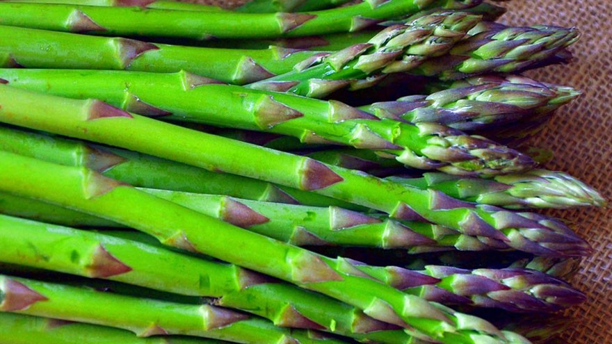 How to Buy Asparagus
