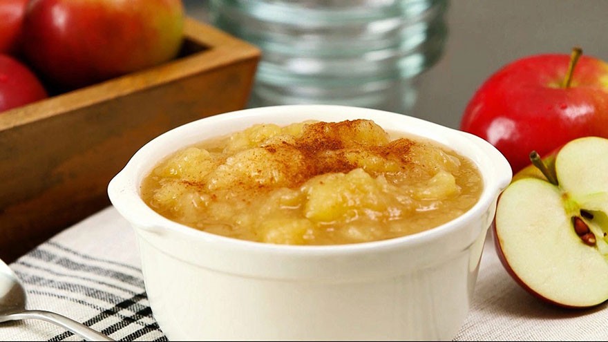 How to Make Applesauce