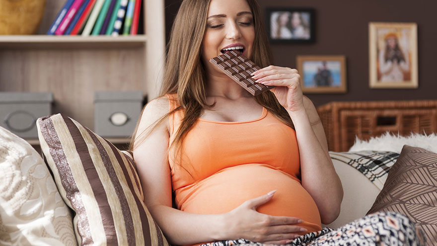 Eat Chocolate While Pregnant