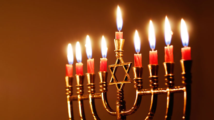 How To Celebrate The First Night Of Hanukkah | Our Deer